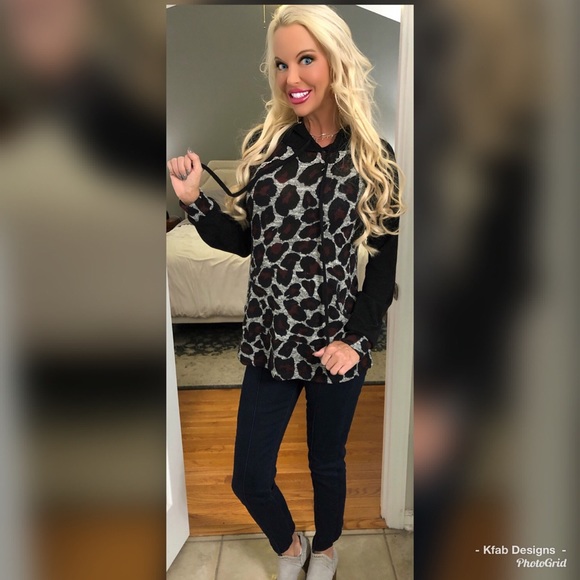 LAST 1! 💕Stunning and soft Leopard Print Hoodie! - Picture 3 of 5